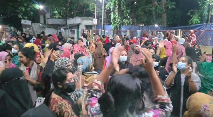 ছাত্ররাজনীতি বন্ধের দাবিতে উত্তাল তিতুমীর কলেজ